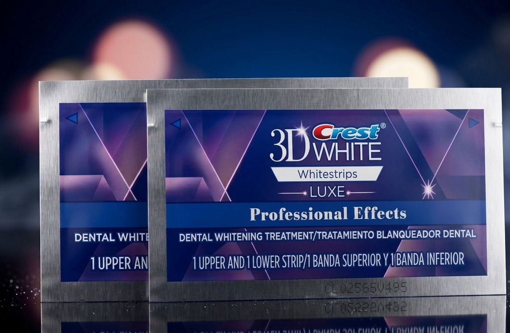Crest 3D Whitestrips Luxe Professional Effects – 2 Sachets (2 Upper + 2 Lower Strips)