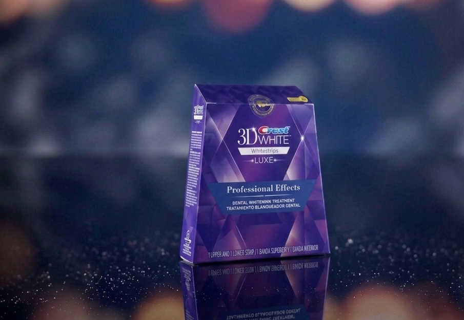 Crest 3D Whitestrips Luxe Professional Effects – 20 Sachets (20 Upper + 20 Lower Strips)